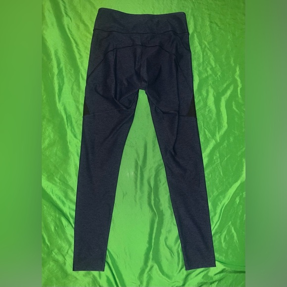 Outdoor Voices Black and Navy Blue Leggings size Medium - Picture 3 of 8